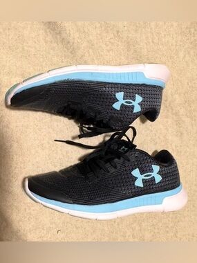 Under Armour Black and Light Blue Knit Running Shoes